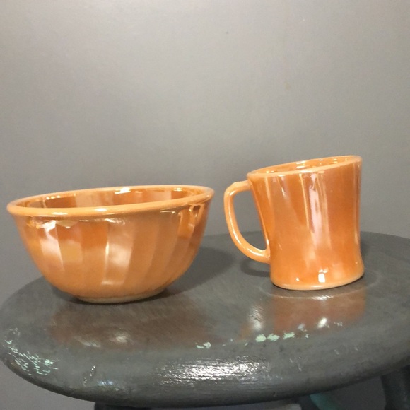 Fire King Peach lustre Vintage bowl, 2 mugs cups - Picture 11 of 17